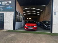 Usado Skoda Fabia Style 90 CV (66 kW) 2015 Rojo Utilitario
