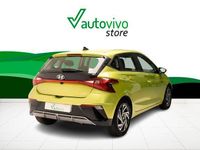Usado Hyundai i20 100 CV (73 kW) 2024 Verde Utilitario