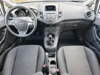 Usado Ford Fiesta Trend 75 CV (55 kW) 2015 Blanco Utilitario