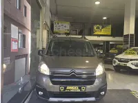 Usado Citroën Berlingo XTR 100 CV (73 kW) 2016 Verde Monovolumen