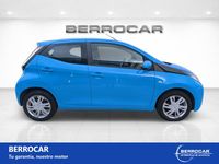 Usado Toyota Aygo X-cite 69 CV (50 kW) 2017 Azul Utilitario