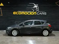 Usado Opel Astra Excellence 140 CV (102 kW) 2013 Gris / plata Berlina