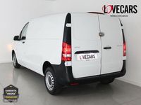 Usado Mercedes Vito 102 CV (75 kW) 2021 Blanco Van
