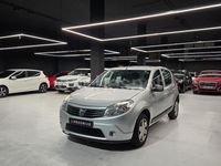 Usado Dacia Sandero Base 75 CV (55 kW) 2011 Gris / plata Berlina