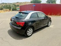 Usado Audi A1 Attraction 86 CV (63 kW) 2012 Negro Utilitario