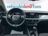 Usado Skoda Kamiq Selection 115 CV (84 kW) 2024 Blanco SUV