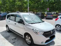 Usado Dacia Lodgy Comfort 115 CV (84 kW) 2020 Blanco Monovolumen