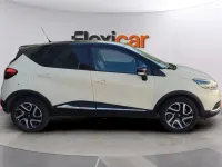 Usado Renault Captur Zen 120 CV (88 kW) 2017 Beige SUV