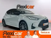 Usado Toyota Yaris Hybrid Sport 116 CV (85 kW) 2024 Gris Utilitario