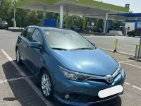 Usado Toyota Auris Hybrid Active 136 CV (100 kW) 2016 Azul Utilitario
