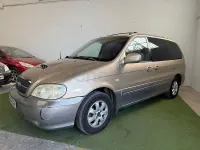 Usado Kia Carnival LX 144 CV (105 kW) 2005 Beige Monovolumen