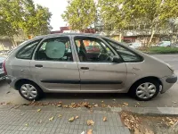Usado Citroën Xsara Picasso Exclusive 95 CV (69 kW) 2002 Gris / plata Monovolumen