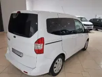 Usado Ford Tourneo Courier Trend 76 CV (55 kW) 2016 Otro Monovolumen