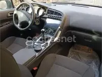 Usado Peugeot 3008 Sport 110 CV (80 kW) 2009 Beige Familiar