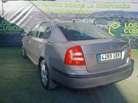 Usado Skoda Octavia 105 CV (77 kW) 2008 Marrón Familiar