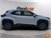 Usado Toyota Yaris Cross 116 CV (85 kW) 2022 Blanco SUV