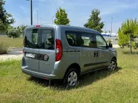 Usado Fiat Doblò Dynamic 105 CV (77 kW) 2013 Gris / plata Monovolumen