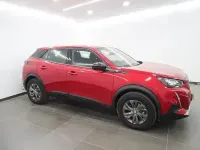 Usado Peugeot e-2008 Active 100 kW (136 CV) 2022 Rojo SUV