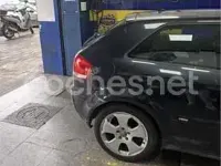 Usado Audi A3 Ambiente 140 CV (102 kW) 2004 Negro Utilitario