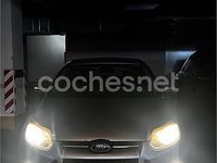 Usado Ford Focus Trend 115 CV (84 kW) 2013 Gris / plata Berlina