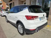 Usado Seat Arona FR 110 CV (80 kW) 2022 Blanco SUV