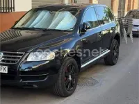 Usado VW Touareg 225 CV (165 kW) 2005 Negro SUV