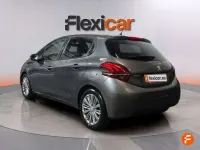 Usado Peugeot 208 Active 82 CV (60 kW) 2018 Gris Utilitario