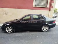 Usado Mercedes C220 Classic 143 CV (105 kW) 2004 Negro Berlina
