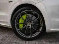 Usado Porsche Cayenne Turbo S E-Hybrid 680 CV (500 kW) 2021 Blanco SUV