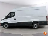 Usado Iveco Daily 156 CV (114 kW) 2023 Blanco Van