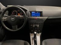 Usado Opel Astra GTC Cosmo 125 CV (91 kW) 2006 Negro Berlina