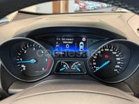 Usado Ford C-MAX Titanium 120 CV (88 kW) 2018 Gris / plata Monovolumen