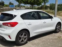 Usado Ford Focus Trend 100 CV (73 kW) 2019 Blanco Berlina