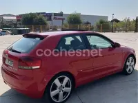 Usado Audi A3 Ambition 140 CV (102 kW) 2005 Rojo Utilitario