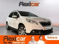 Usado Peugeot 2008 Active 100 CV (73 kW) 2015 Blanco SUV