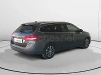 Usado Peugeot 308 SW Allure 130 CV (95 kW) 2021 Gris / plata Familiar