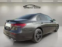 Usado Mercedes E300 258 CV (189 kW) 2022 Gris Familiar