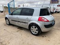 Usado Renault Mégane II Authentique 105 CV (77 kW) 2005 Gris / plata Berlina