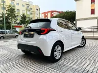 Używany Toyota Yaris Hybrid Business Edition 116 KM (85 kW) 2022 Biały Sedan/Limuzyna