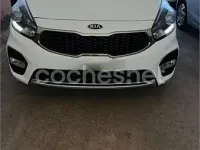 Usado Kia Carens 135 CV (99 kW) 2017 Blanco Monovolumen