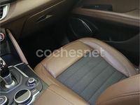 Usado Alfa Romeo Stelvio Executive 210 CV (154 kW) 2019 Gris / plata SUV