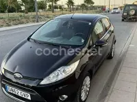 Usado Ford Fiesta Titanium 90 CV (66 kW) 2010 Negro Berlina