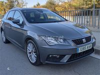 Usado Seat Leon Style 110 CV (80 kW) 2018 Gris / plata Familiar