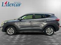 Usado Hyundai Tucson 131 CV (96 kW) 2016 Gris / plata SUV