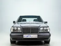 Usado Mercedes E320 220 CV (161 kW) 1995 Gris Berlina