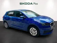 Usado Skoda Fabia Active 95 CV (69 kW) 2022 Azul Utilitario