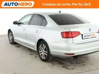 Usado VW Jetta Sport 150 CV (110 kW) 2014 Gris Berlina