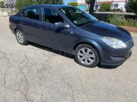 Usado Opel Astra Enjoy 100 CV (73 kW) 2008 Gris / plata Berlina