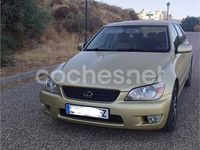 Usado Lexus IS200 Luxury Line 155 CV (114 kW) 2002 Gris / plata Berlina