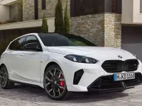 Begagnad BMW 118 150 HK (110 kW) 2012 Svart Halvkombi